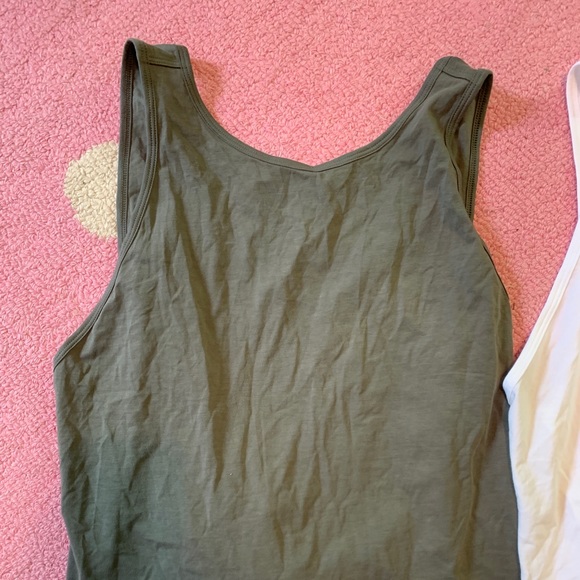 Lululemon Twist It Tank Top - Picture 5 of 6